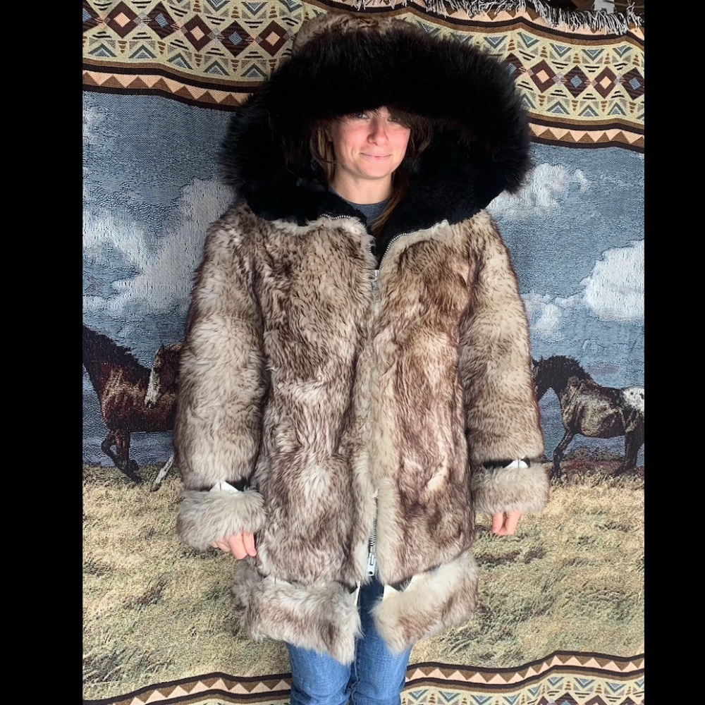 Gorgeous Vintage Alaskan-Style Lined Shearling Fur Hooded Parka